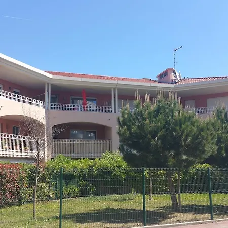Domaine Flore Dauphin Apartman *